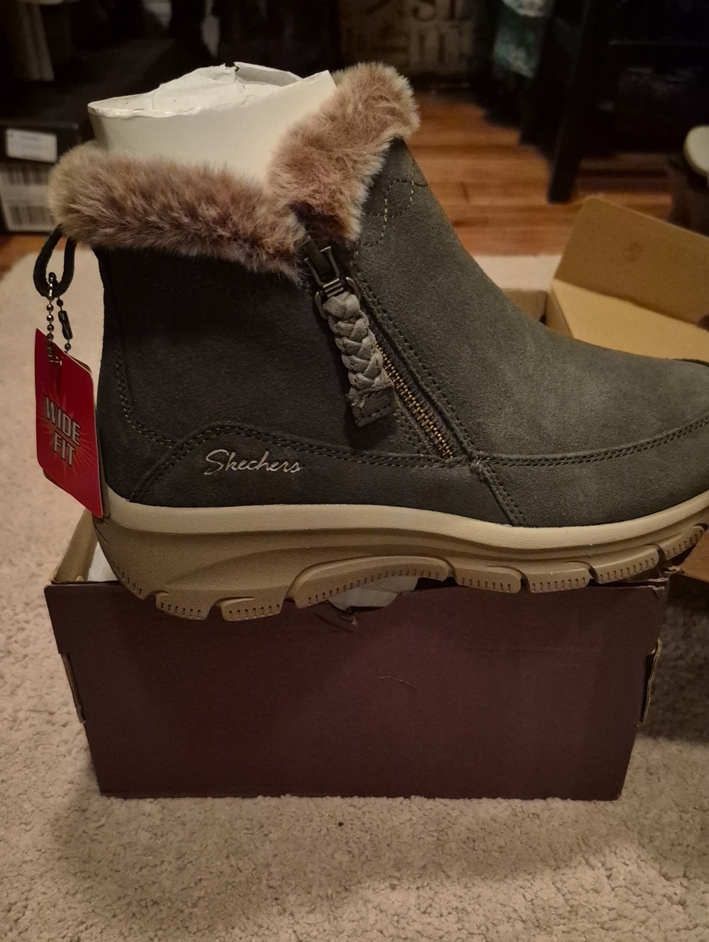 Skechers Women's  Suede Faux Fur Lined Ankle Boot
